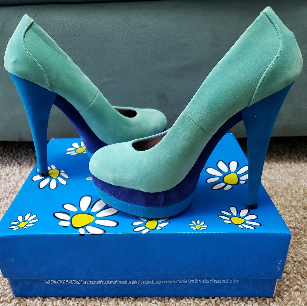 De Blossom Collection blue suede heels